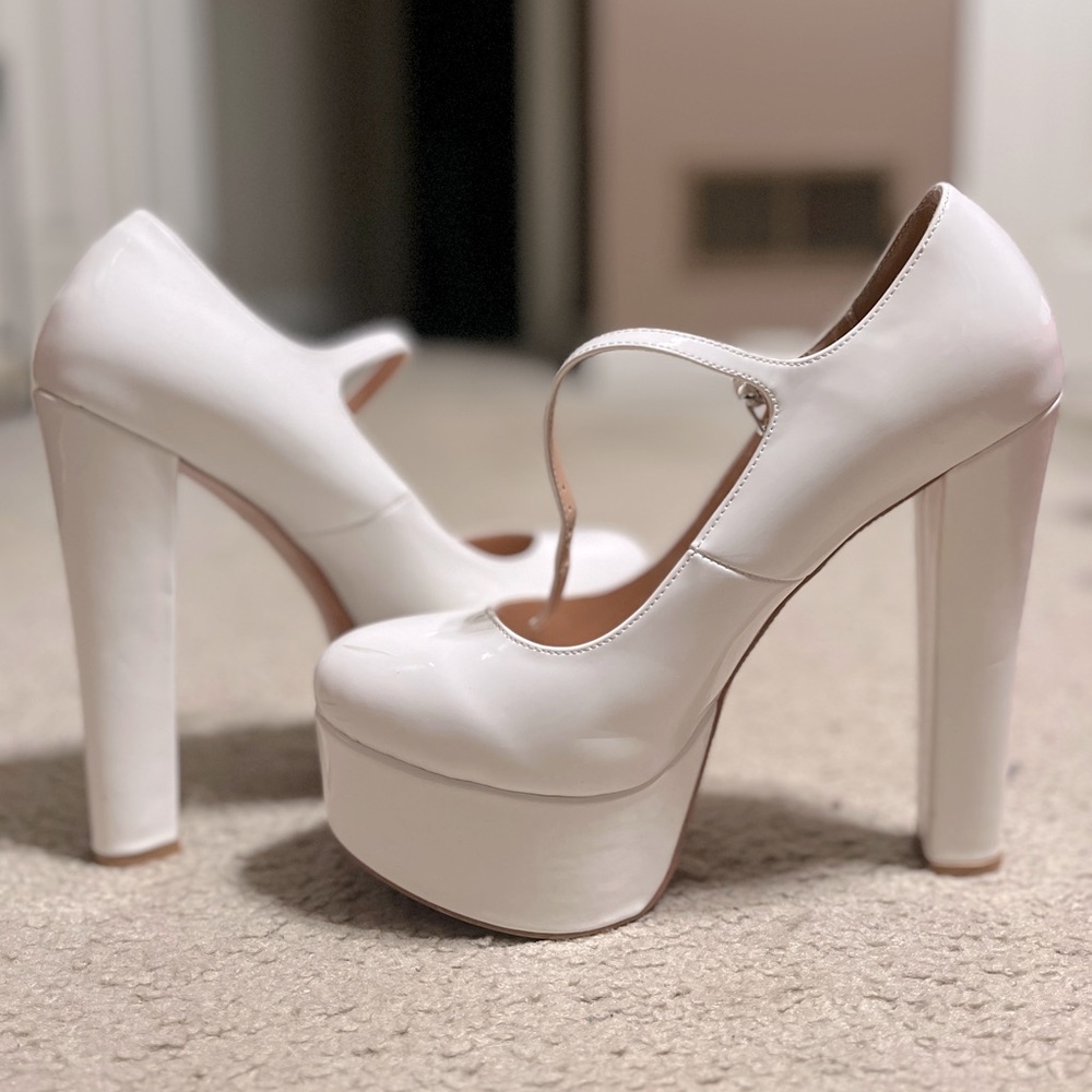 Mary Jane Platform Pumps